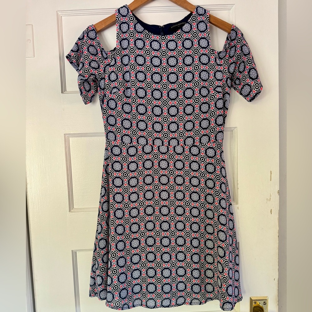 Banana Republic Pink and Navy Geometric Mini Dress Cold Shoulder Size 2 Petite